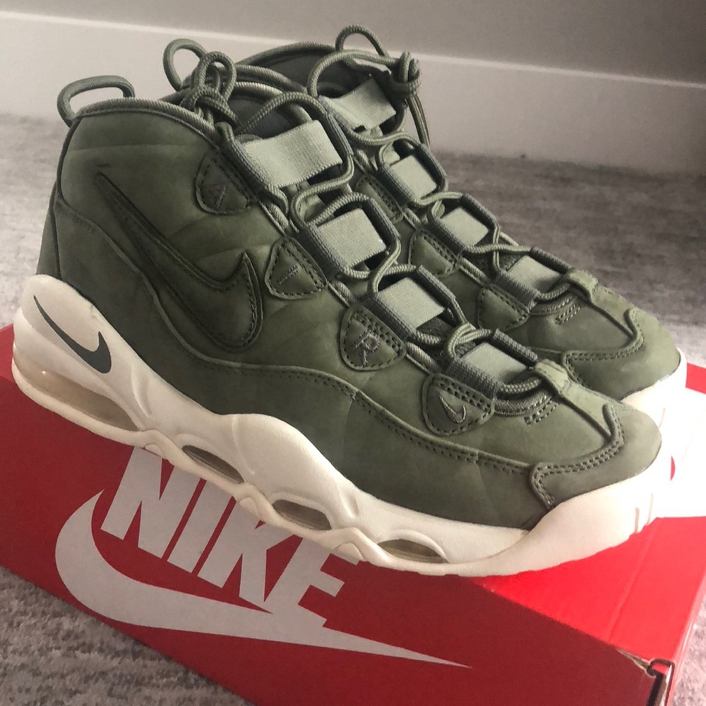 Nike men’s Air Max Uptempo new